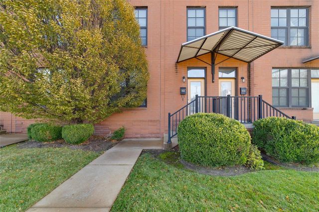 $287,900 | 458 North Boyle Avenue, Unit 458 | Central West End