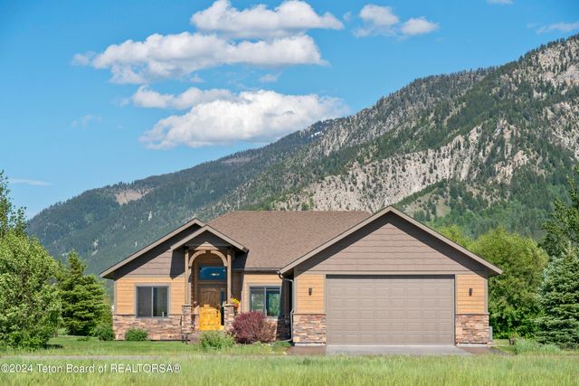 $895,000 | 479 Columbine Street | Alpine