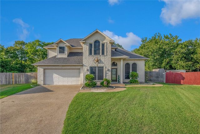 $498,500 | 3701 Bridle Trails Court | College Station