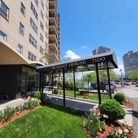 $195,000 | 7100 Boulevard East, Unit 11K | Guttenberg