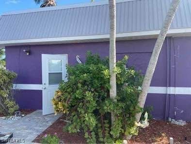 $1,800 | 3944 Phoenix Drive, Unit B | St. James City