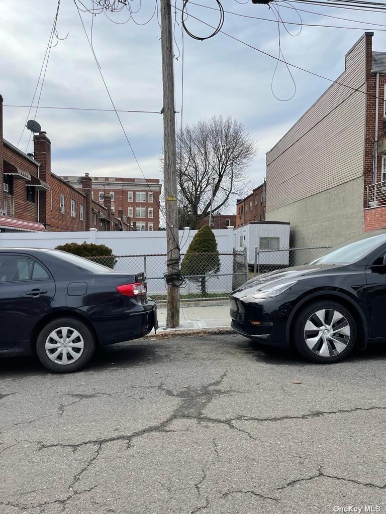 a car parked in front of a building