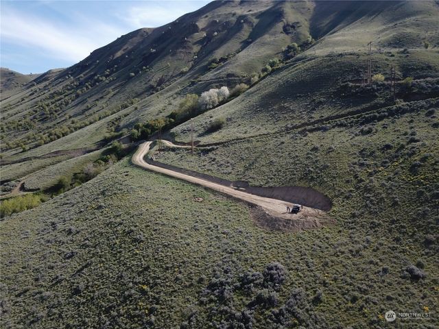 $2,400,000 | 1501 Malaga Alcoa Highway | South Wenatchee