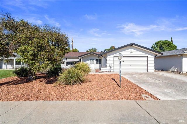 $445,000 | 121 Lassen Circle | Vacaville