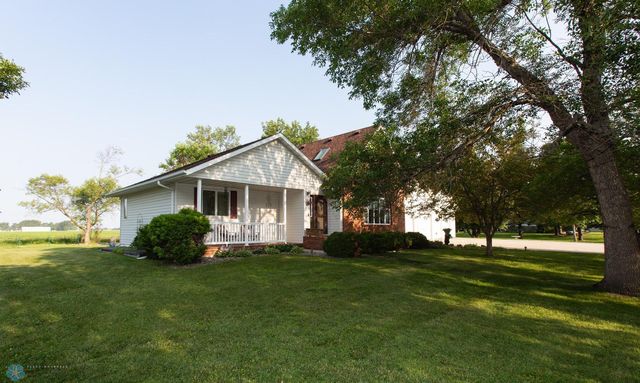 $499,900 | 927 50th Street South | Moorhead Township - Clay County