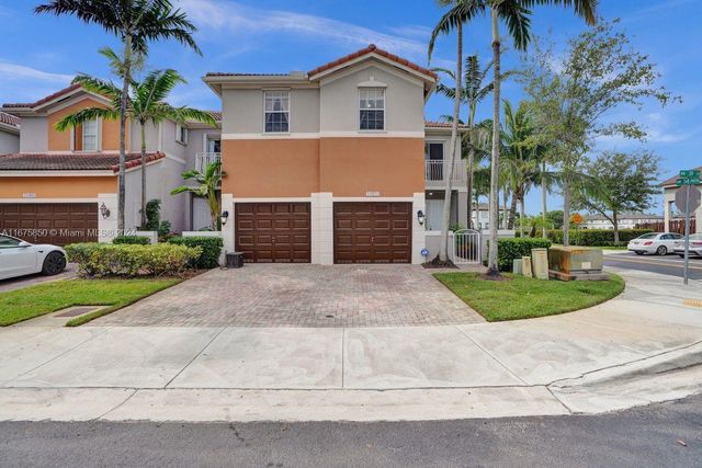 $739,000 | 11470 Northwest 79th Lane, Unit 11470 | Islands of Doral