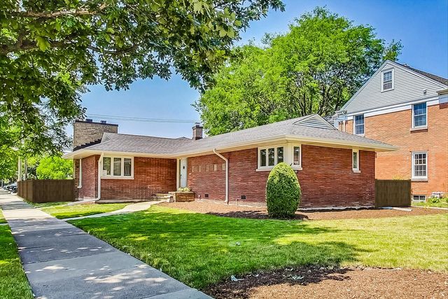 $799,900 | 1201 North Marion Street | Oak Park