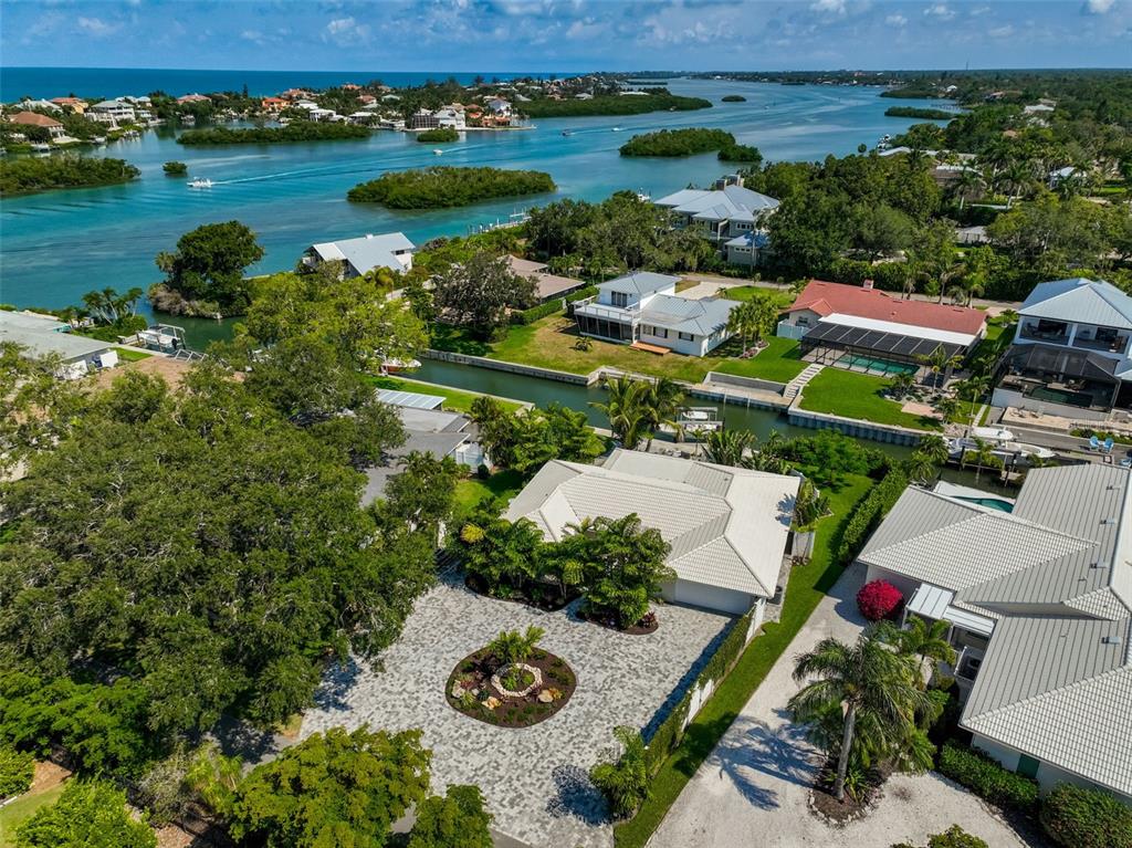 Waterfront Home with No Closed Bridges to Gulf of MexicoWaterfront Home w Dock and Boat Lift Across from Nokomis Beach