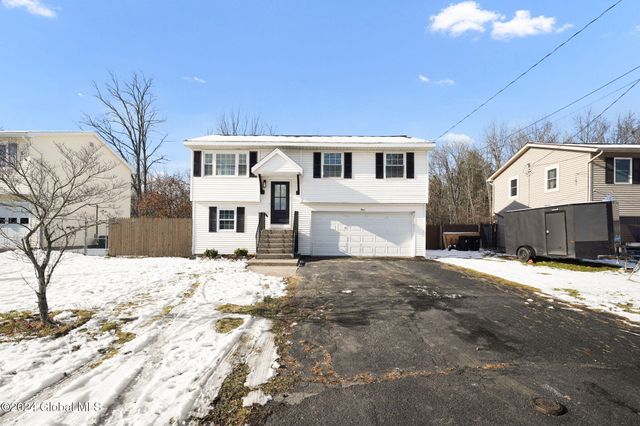 $324,900 | 3 Holly Boulevard | Scotia