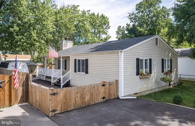 $366,500 | 1172 Maple Avenue | Shady Side