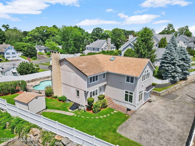 $2,000,000 | 16 Elizabeth Lane | North Riverside