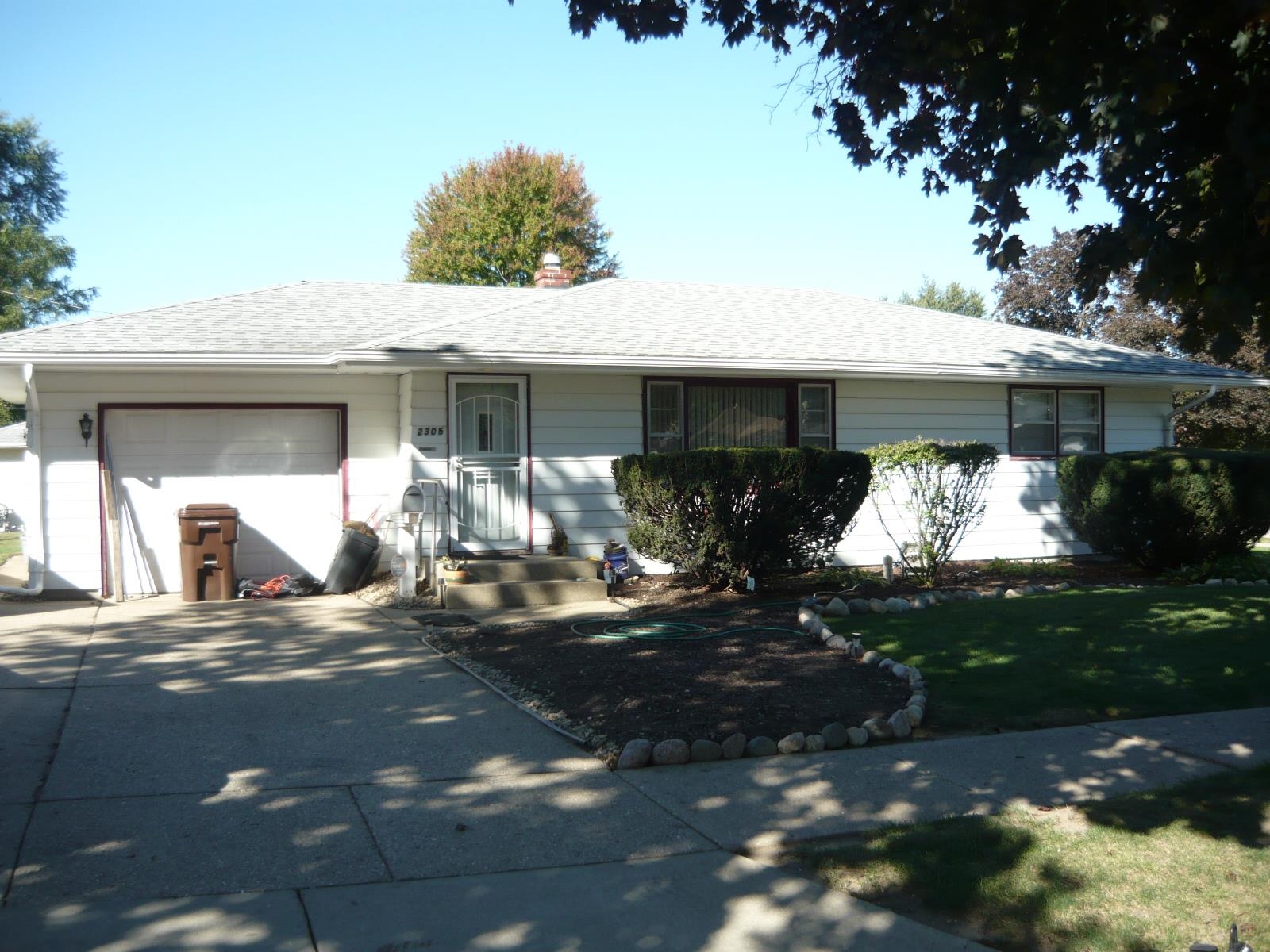 a view of outdoor space yard and patio