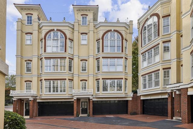 $625,000 | 3541 Roswell Road Northeast, Unit 23 | Buckhead Forest