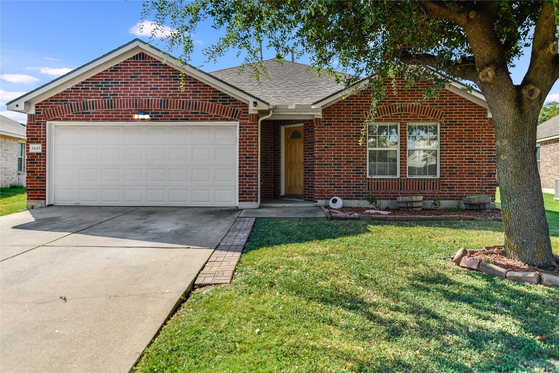 Cute one story in Round Rock. Available today!