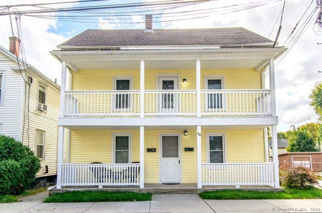 $2,100 | 48 Smith Street | Putnam Center