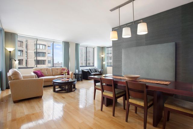 $7,895 | 62 West 62nd Street, Unit 20A | Upper West Side