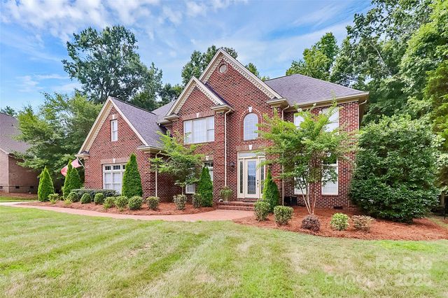 $875,000 | 508 Cobbs Glen Court | Laurel Creek