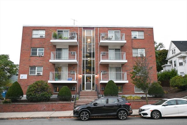 $430,000 | 244 Salem Street, Unit 7 | Maplewood