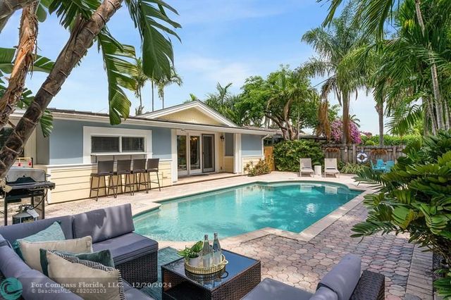 $1,595,000 | 2751 Northeast 18th Street | Avalon Harbor