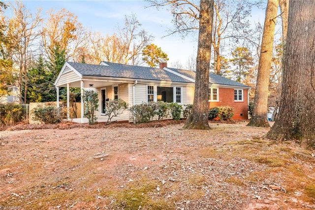 $279,900 | 1701 North Holden Road | Guilford Hills