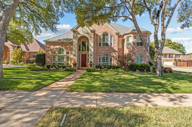 $929,500 | 3340 Pecan Hollow Court | Grapevine