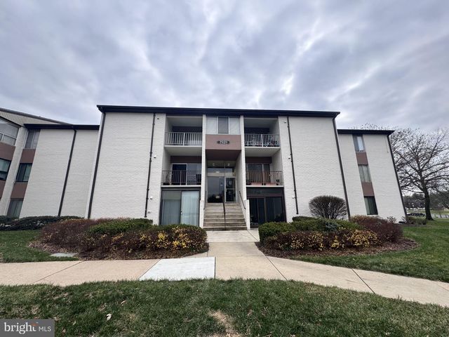 $239,500 | 7929 Mandan Road, Unit 303 | Greenbelt