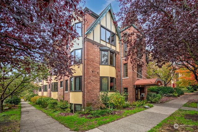 $315,000 | 1101 17th Avenue, Unit 205 | Renton Hills