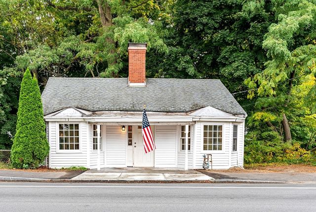 $389,000 | 64 Worcester Street | West Boylston Town Center