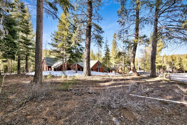 $775,000 | 12800 Zurich Place | Tahoe Donner