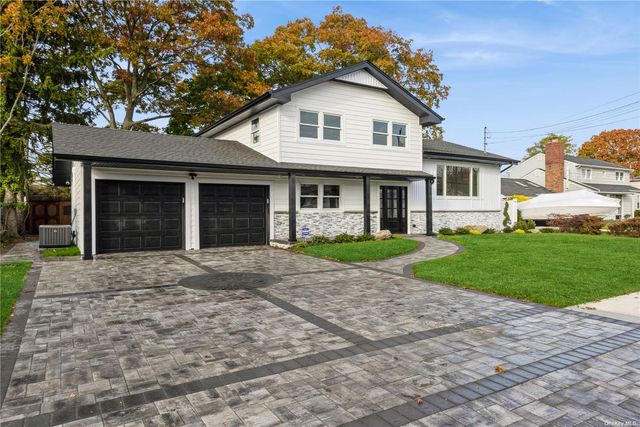 $1,275,000 | 21 South Merrick Road | East Massapequa