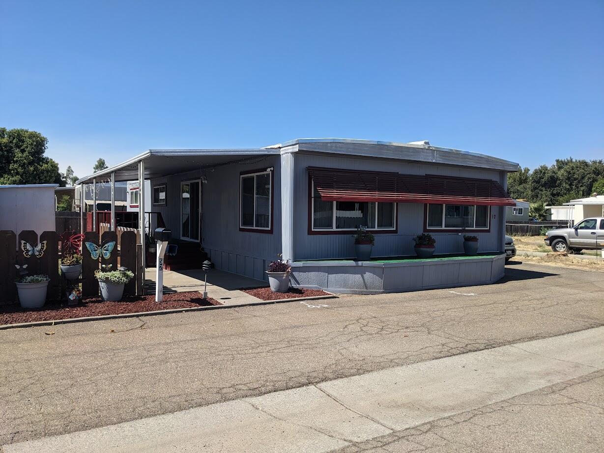 a view of house with a outdoor space