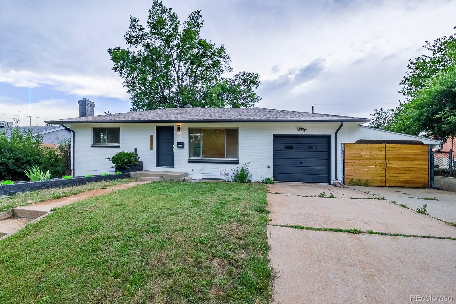 a front view of house with yard