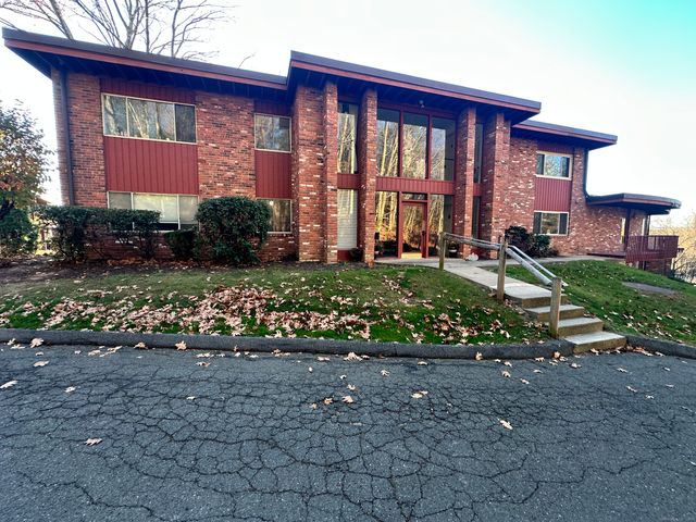 $183,500 | 126 Sherman Hill Road, Unit A14 | Woodbury