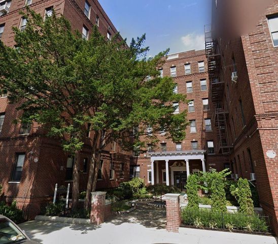 $539,000 | 657 East 26th Street, Unit 4B | Flatbush