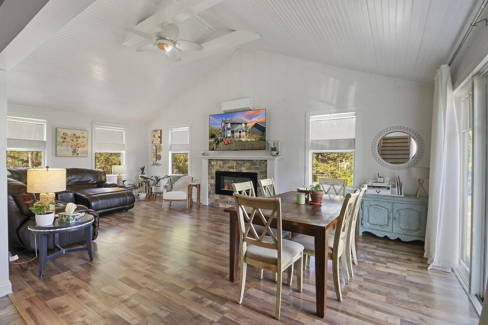 Dining area/Living Room