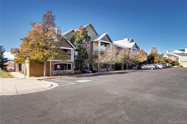 $355,000 | 6017 Castlegate Drive West, Unit F17 | Castle Rock