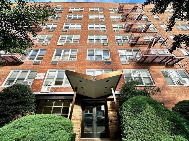 $298,000 | 495 East 7th Street, Unit 6B | Kensington