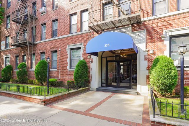 $238,999 | 325 Marine Avenue, Unit B2 | Bay Ridge