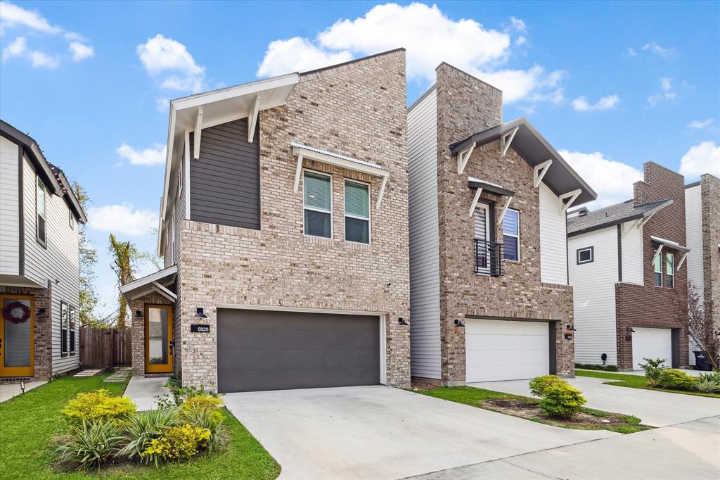 Free standing single family home nestled inside a gated community features striking front elevation, double-wide driveway, attached garage. Thoughtfully designed floor plan offers desirable first floor living and open concept floor plan!