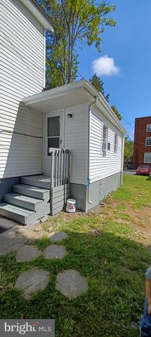 $1,050 | 41 South Governors Avenue | Downtown Dover