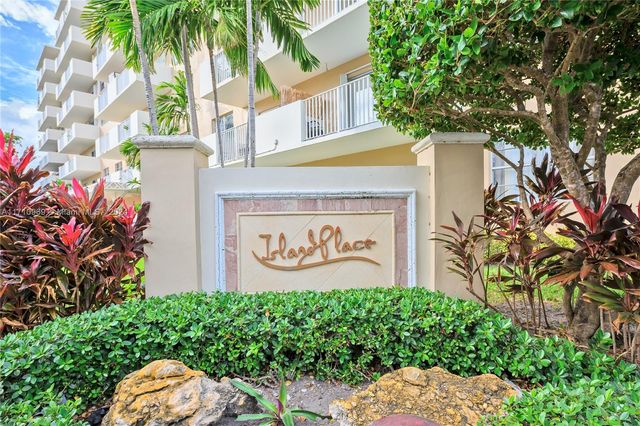 $2,600 | 1455 North Treasure Drive, Unit 3G | Treasure Island