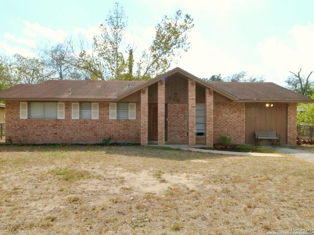 $215,000 | 315 Mockingbird Lane | Devine