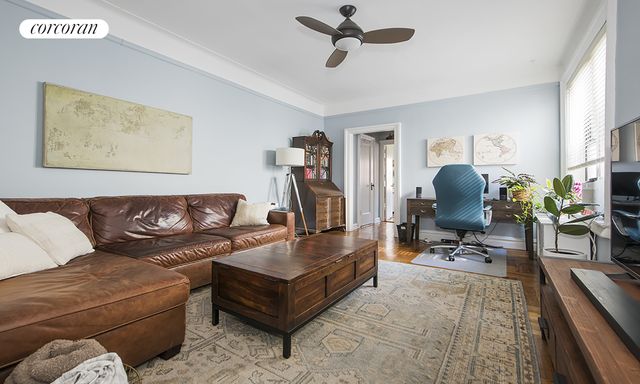 $685,000 | 325 East 80th Street, Unit 6D | Upper East Side