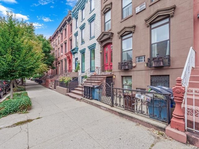 $1,495,000 | 197 Gates Avenue | Clinton Hill