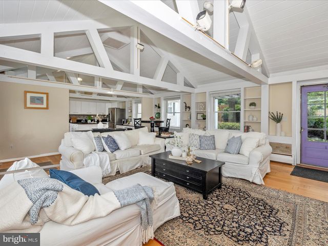 $1,249,000 | 18608 Windsor Forest Road