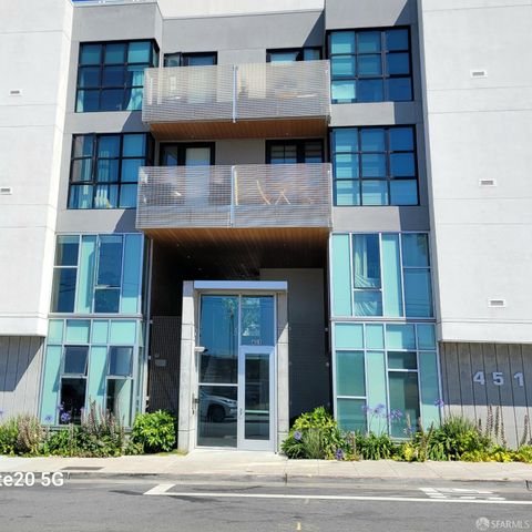 $599,000 | 451 Donahue Street, Unit 401 | Hunters Point