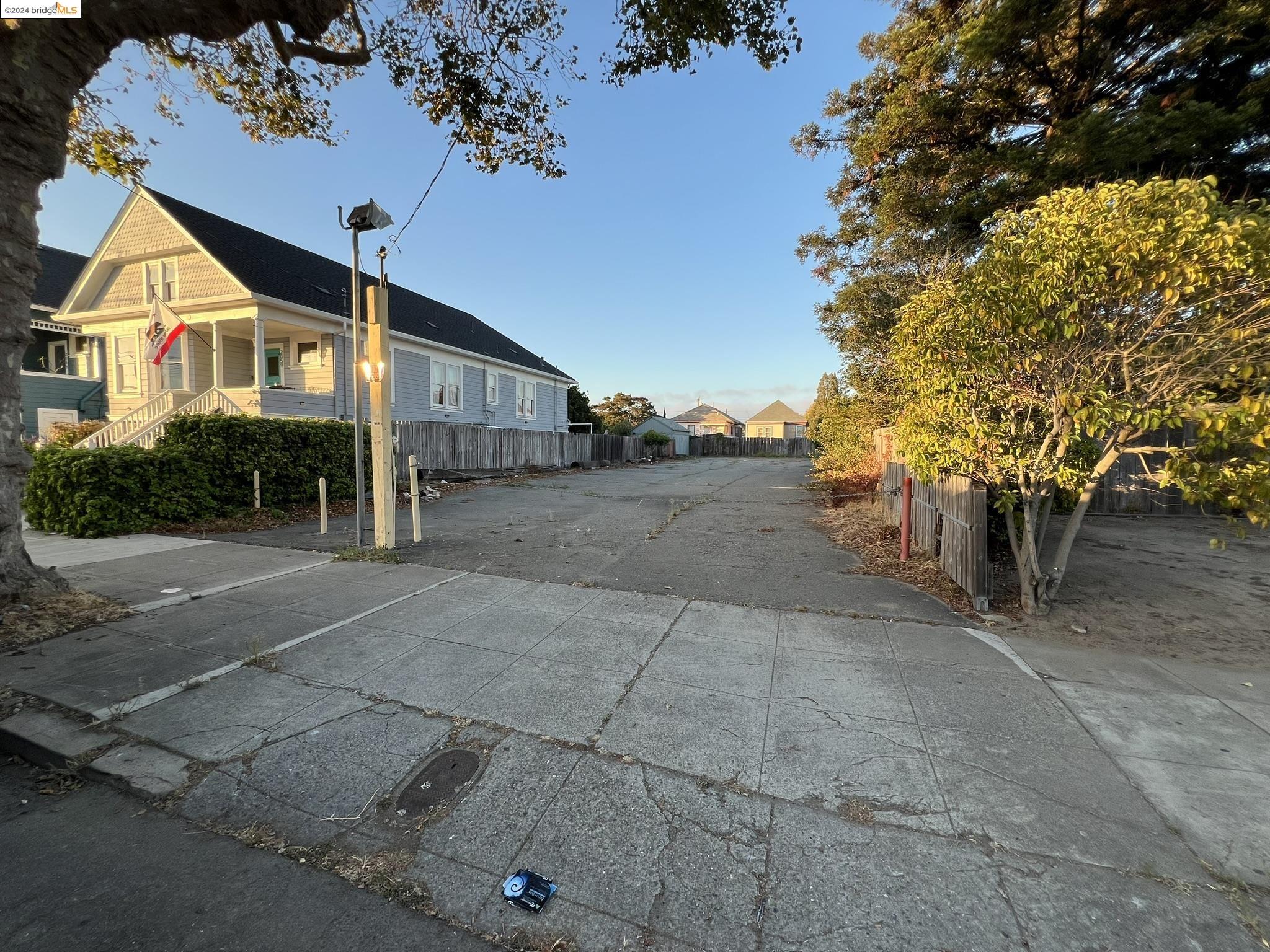 a view of house with a yard