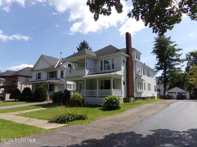 $1,400 | 10 South Park Drive, Unit 2 | Gloversville