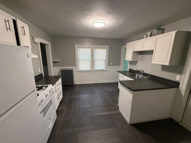 $1,500 | 17-19 Prospect Street | East Hartford