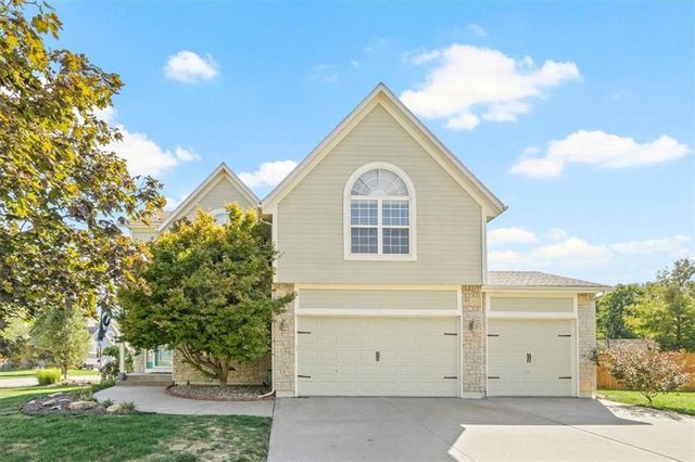 $399,000 | 1307 Cedar Ridge Circle | Raymore